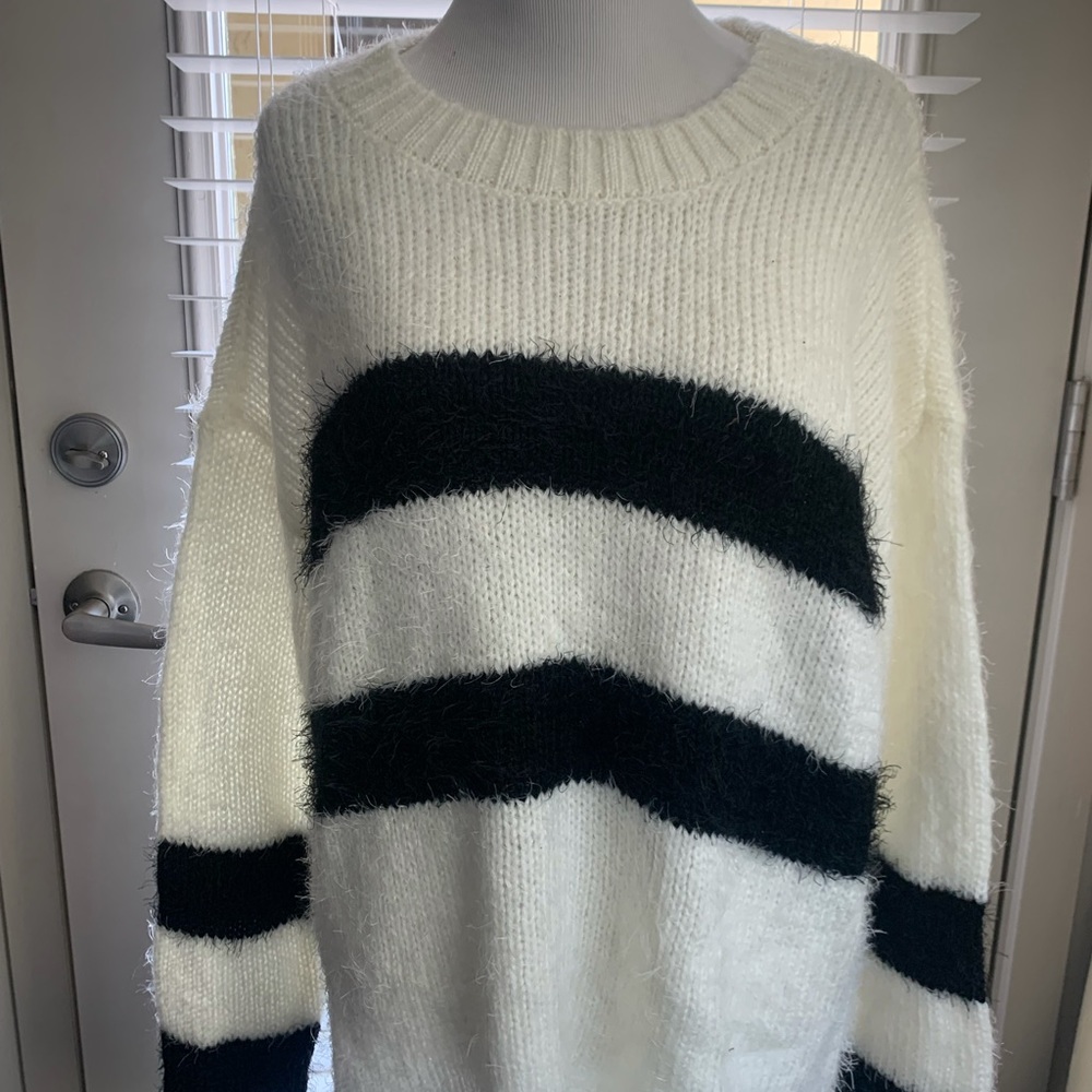 LA Hearts Sweater